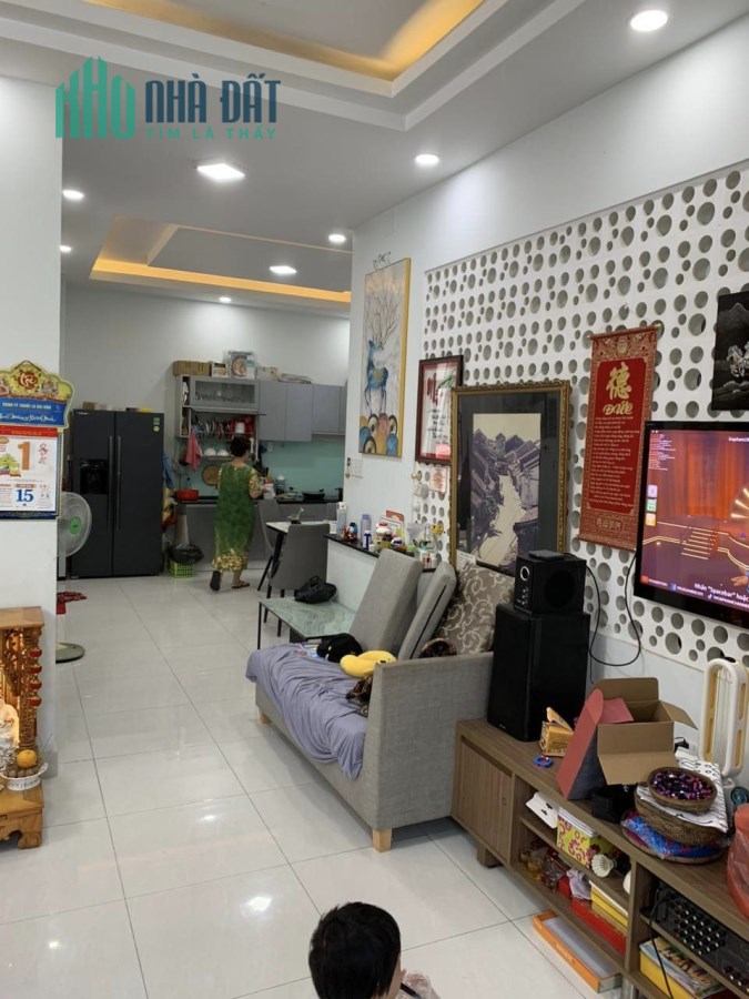 Bán nhà đẹp 4 tầng 4PN, 81m2, Lê Đình Cẩn, Bình Tân, chỉ 4.65 tỷ TL