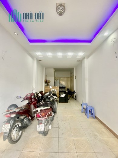 CHO THUÊ MẶT BẰNG KINH DOANH NGÕ Ô TÔ TẢI PHỐ LÊ THANH NGHỊ, TẦNG 1 40M, 8 TRIỆU/TH