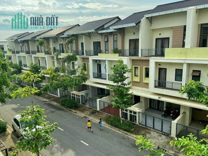 Chỉ 3,x tỉ sở hữu nhà 3 tầng, sổ hồng, hoàn thiện cơ bản cho thuê tạo dòng tiền ngay từ 12-15 triệu
