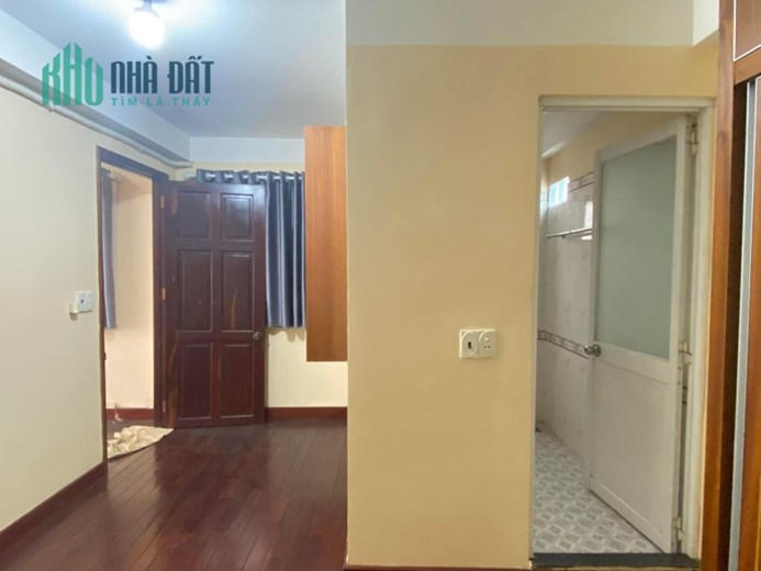 Bán nhà mặt tiền đường quận Bình Thạnh, 5.5x12, 3 tầng, gần Nguyễn Hữu Cảnh, giá nhỉn 8 tỷ