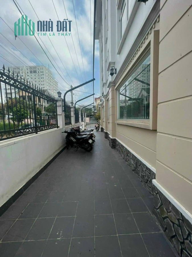 Toà nhà Mặt tiền đường 32, Hiệp Bình Chánh ngay sau Gigamall Phạm Văn Đồng