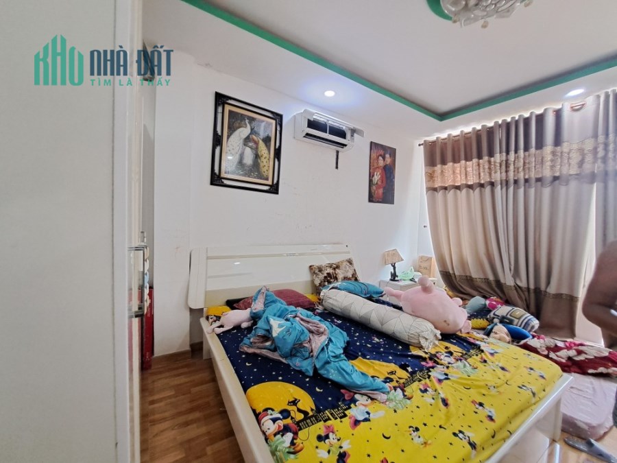 Bán Nhà Hẻm 8M Thông DT 4Mx17.5M đường Nguyễn Hũu Tiến quận Tân Phú