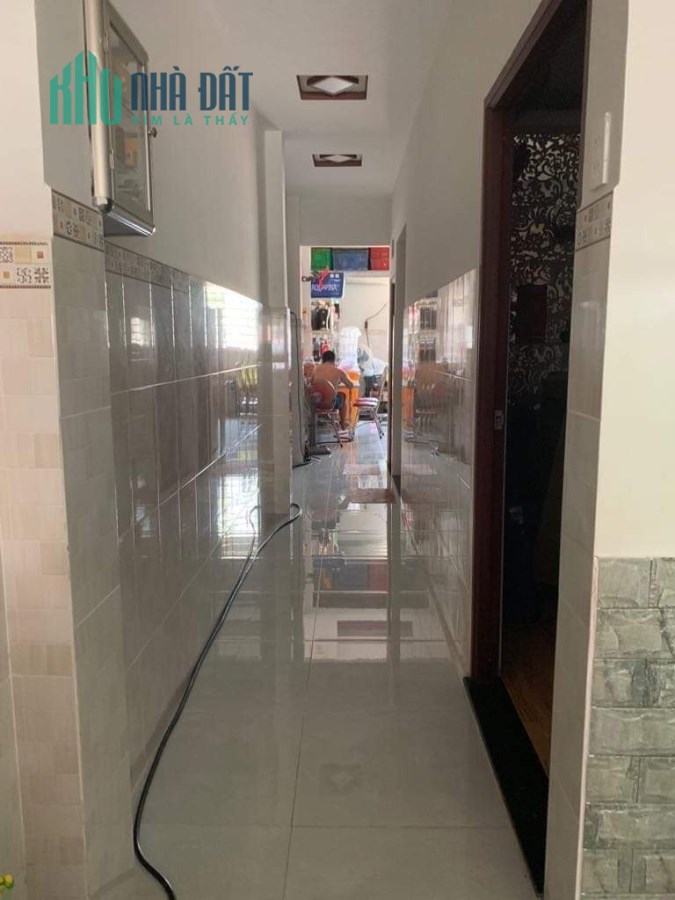 Bán Nhà Hẻm 8M Thông DT 4Mx17.5M đường Nguyễn Hũu Tiến quận Tân Phú