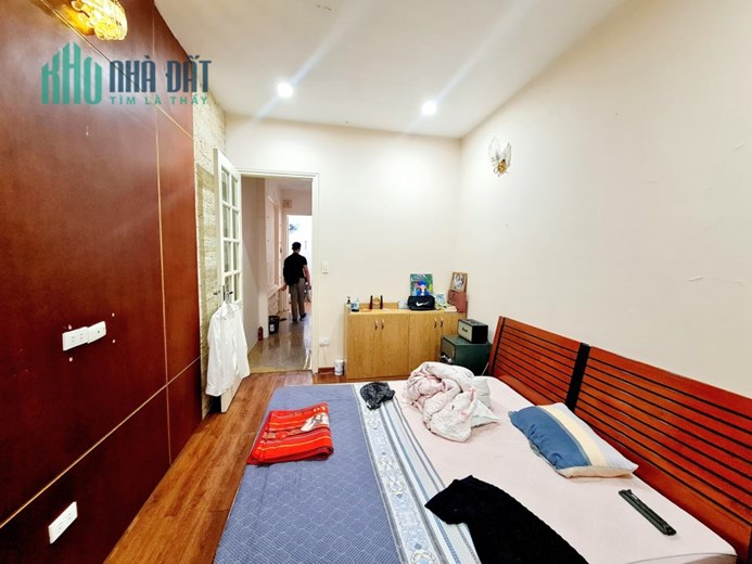 Nhà đẹp, ngõ thông, gần phố, gần trường ĐH Kinh tế, Bách Khoa, Xây Dựng
