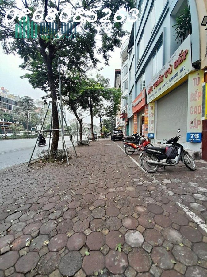Chủ cần bán nhanh căn nhà mặt phố Võ Chí Công 35m2, 5t, 1 MP 2 mặt ngõ, hè 8m, KD, 11,8 tỷ