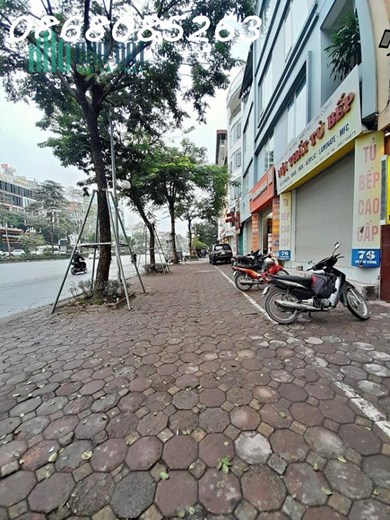 Chủ cần bán nhanh căn nhà mặt phố Võ Chí Công 35m2, 5t, 1 MP 2 mặt ngõ, hè 8m, KD, 11,8 tỷ