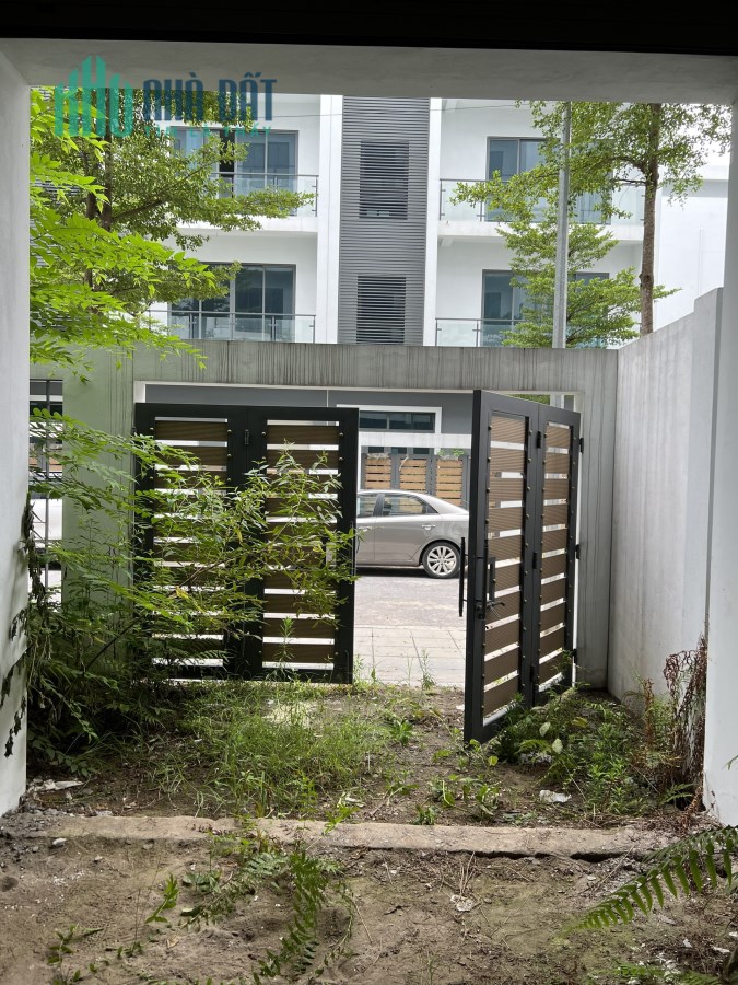 Gia đình có 1 suất  ngoại giao nhà ở Phú Diễn không sử dụng cần bán