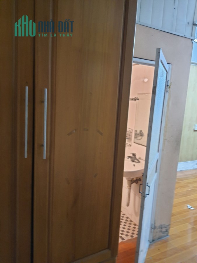Cho thuê nhà tập thể Hồ Việt Xô tầng 6 nhà E1 phố tây kết, phường Bạch Đằng, Hai Bà Trưng, Hà Nội.