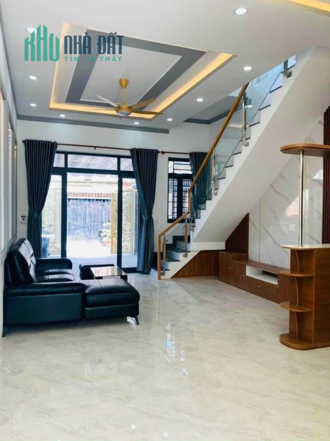 Bán Lầu mái thái gần chợ phú thọ p.Trảng Dài hạ 300tr còn 3T450 sổ riêng thổ cư sân trc 6m ô tô sân
