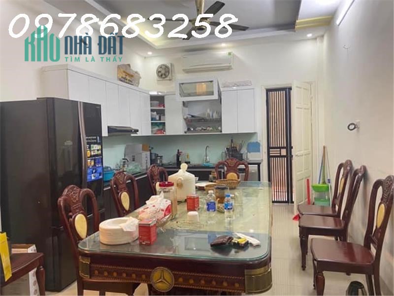 BÁN GẤP NHÀ MẶT PHỐ TRƯỜNG CHINH - ĐẸP MÊ LY - GIÁ SIÊU HẤP DẪN