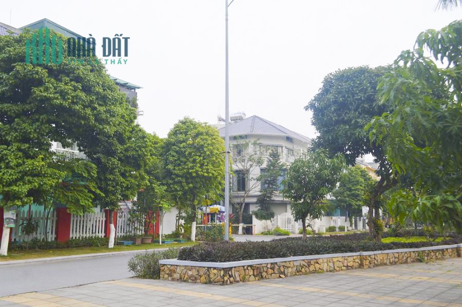 Bán Biệt thự 3 mặt tiền 350m2 tại Kđt Đặng Xá, Gia Lâm, Hà Nội. Lh 0989894845