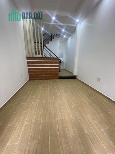 Nhà Nguyễn Tri Phương trung tâm Quận 10, căn góc 30m2, nhà đẹp ở ngay, mở Spa, Văn phomgf, bán hàng