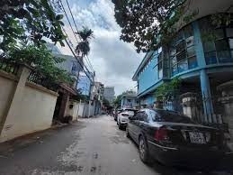Bán nhà mặt ngõ An Dương Vương,  92m2, mặt tiền 6,5m giá 10,6 tỷ nhà có gara ôtô