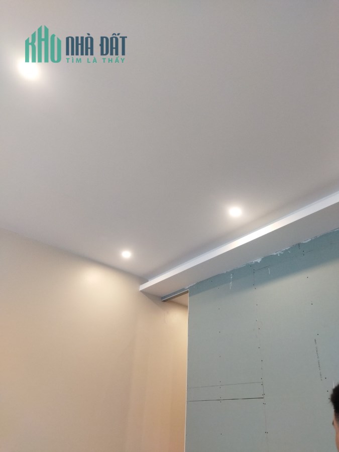 Em chuyên sơn sửa nhà khu vực Hà Nội anh chị nào có nhu cầu alo e !