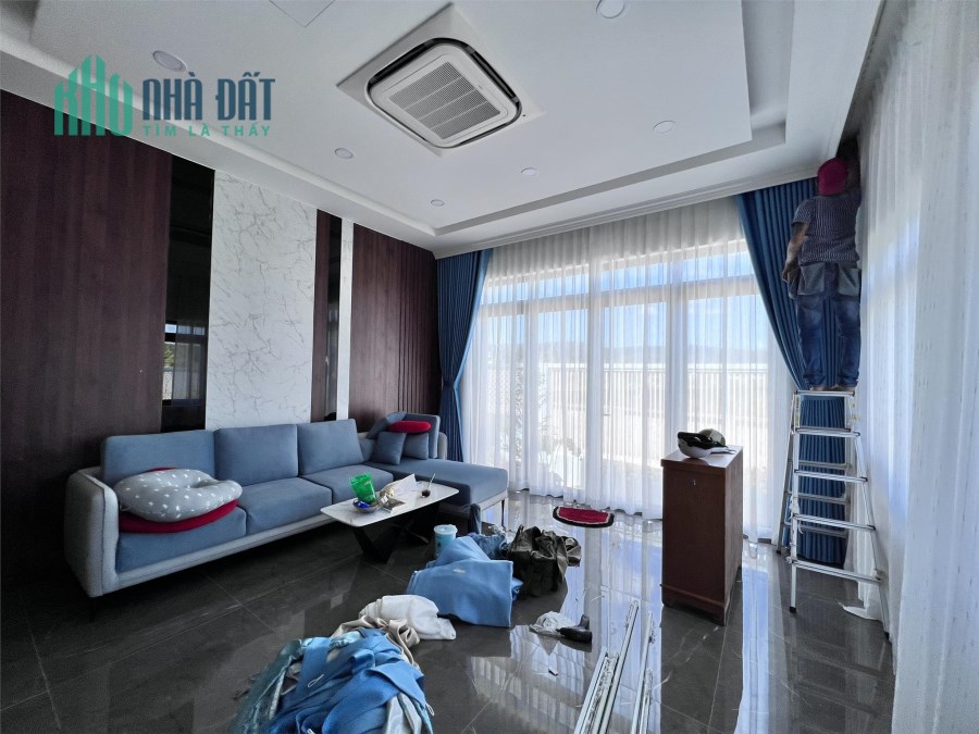 VỊ TRÍ ĐẸP - GIÁ TỐT - Chính Chủ Cần Bán Nhanh Biệt Thự Tại Phú Quốc - Kiên Giang