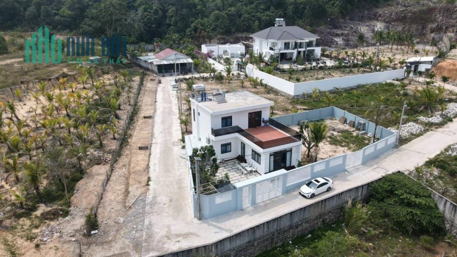 VỊ TRÍ ĐẸP - GIÁ TỐT - Chính Chủ Cần Bán Nhanh Biệt Thự Tại Phú Quốc - Kiên Giang