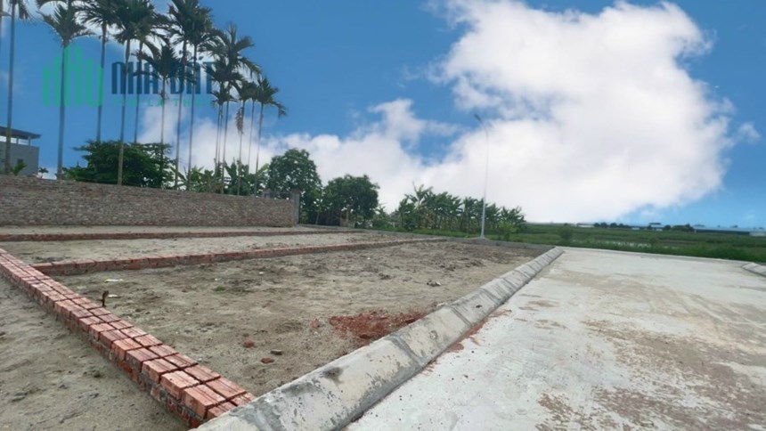 Bán lô đất mặt phố sát Vinhomes Dương Kinh giá 495tr/lô