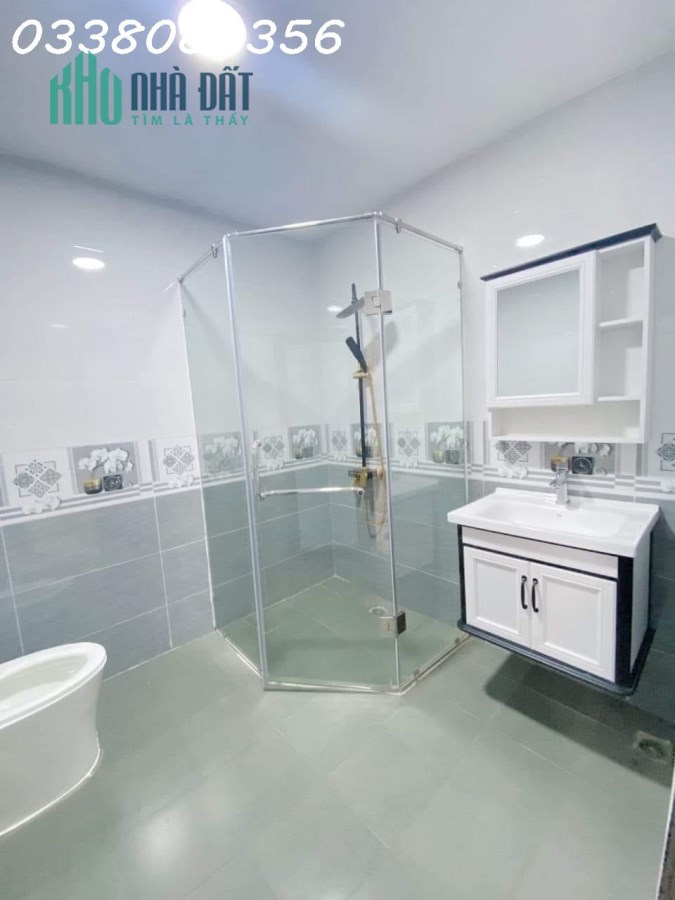 Bán nhà Phương Mai, nhà mới thang máy ngõ ô tô, DT 39m2 x 8, MT3.9m. Nhỉnh 8 tỷ.
