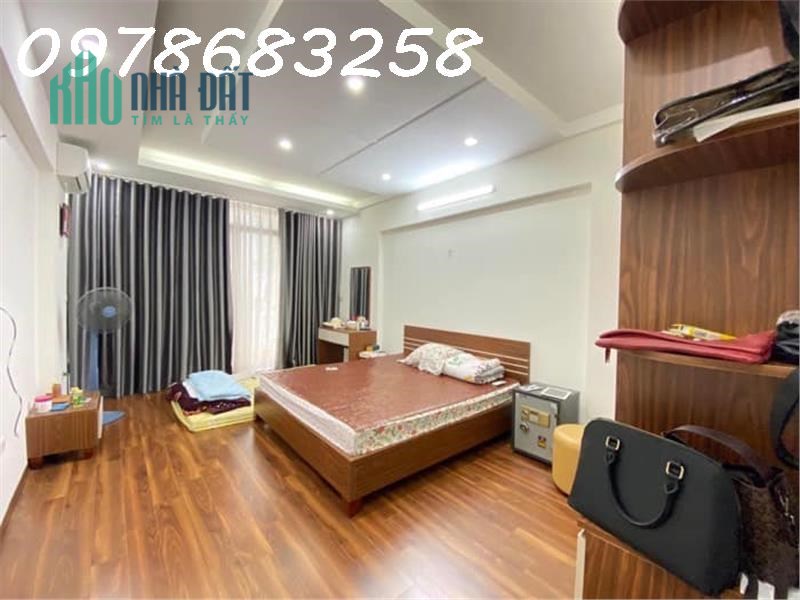 BÁN GẤP NHÀ MẶT PHỐ TRƯỜNG CHINH - ĐẸP MÊ LY - GIÁ SIÊU HẤP DẪN
