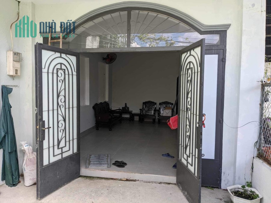 NHÀ 2 TẦNG - DIỆN TÍCH LỚN - CÔNG NĂNG GIA ĐÌNH ĐÔNG NGƯỜI