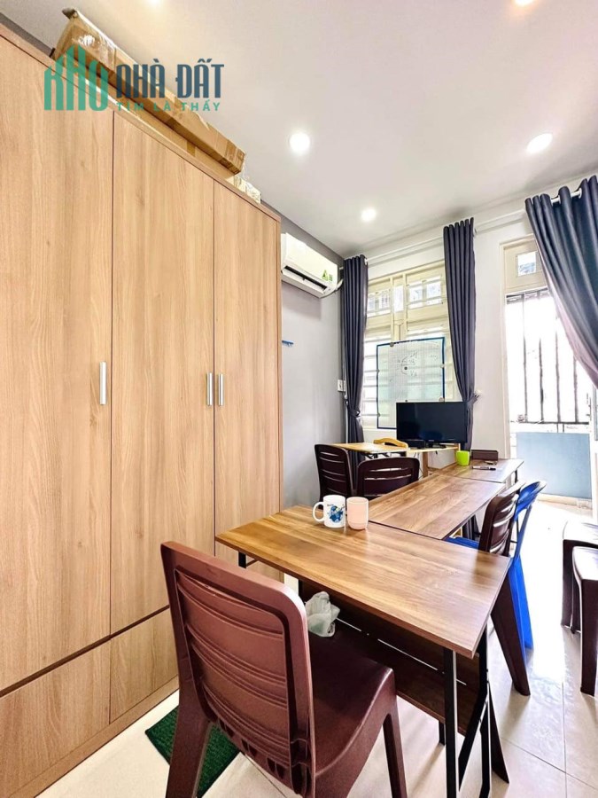 KHU VIP - HẺM Ô TÔ - SỔ VUÔNG A4 - TẶNG HẾT NỘI THẤT