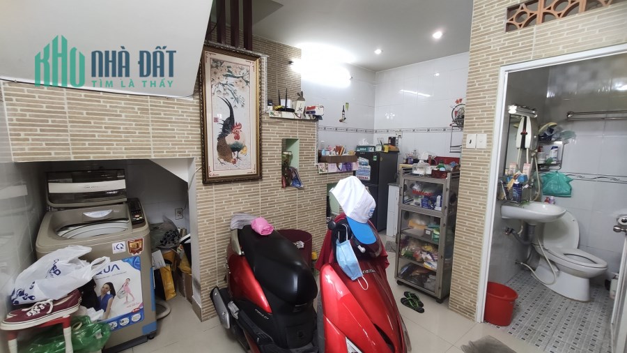 NHỈNH 8 TỶ - NHÀ - 87M2 - 1 BƯớC CHÂN QUA QUẬN 1 - CÁCH HẺM Ô TÔ 1 CĂN