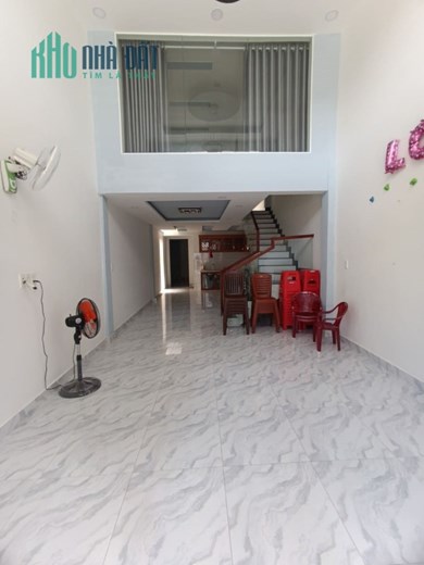 Bán gấp nhà 2 tầng 100m2 Hoà Bình Tân Phú chỉ 6,9 tỷ.
