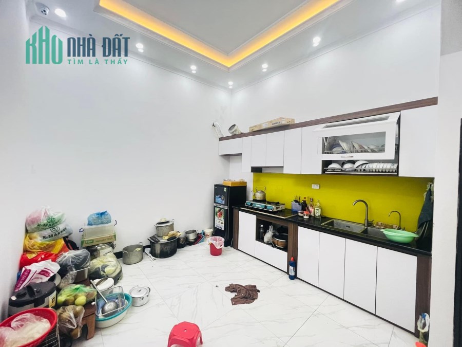 GIÁ GIẬT MÌNH!!! Sầm uất TT Mỹ Đình, Lê Quang Đạo, 40m2 , chỉ Nhỉnh 4.5  tỷ