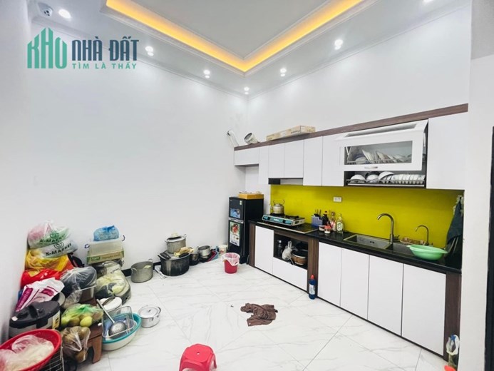 GIÁ GIẬT MÌNH!!! Sầm uất TT Mỹ Đình, Lê Quang Đạo, 40m2 , chỉ Nhỉnh 4.5  tỷ