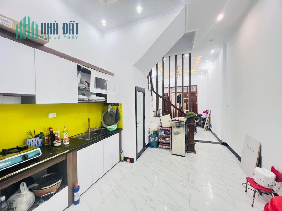 GIÁ GIẬT MÌNH!!! Sầm uất TT Mỹ Đình, Lê Quang Đạo, 40m2 , chỉ Nhỉnh 4.5  tỷ