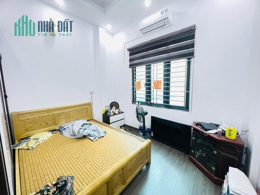 GIÁ GIẬT MÌNH!!! Sầm uất TT Mỹ Đình, Lê Quang Đạo, 40m2 , chỉ Nhỉnh 4.5  tỷ