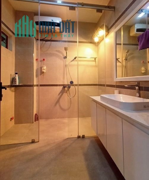 Bán nhà mặt đường Lê Văn Thuyết, 90m 4 tầng GIÁ 7.9 tỉ vị trí cực đẹp