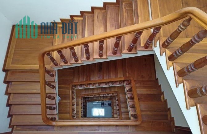 Bán nhà mặt đường Lê Văn Thuyết, 90m 4 tầng GIÁ 7.9 tỉ vị trí cực đẹp