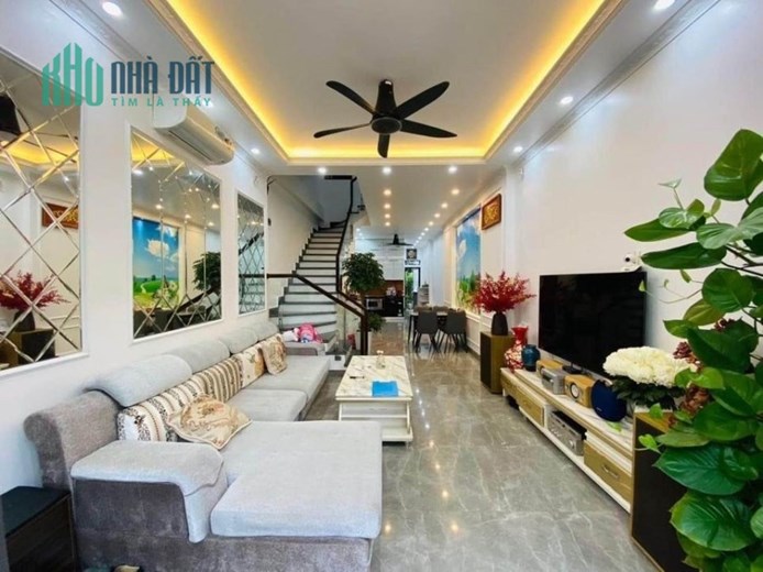 Bán nhà khu phân lô 654 Ngô Gia Tự, diện tích 75m 3 tầng GIÁ 6.3 tỉ