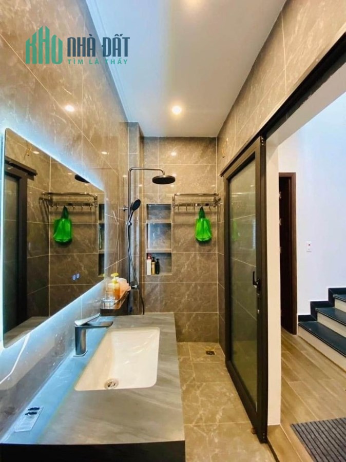 Bán nhà khu phân lô 654 Ngô Gia Tự, diện tích 75m 3 tầng GIÁ 6.3 tỉ