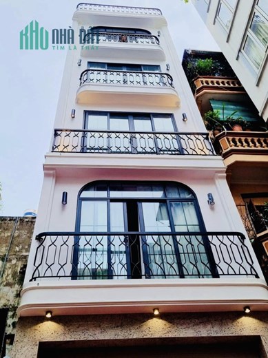 Bán siêu phẩm phố VIP Lý Nam Đế, Hoàn Kiếm. Diện tích 45m2 x 7 tầng thang máy, mặt tiền gần 4m. Oto