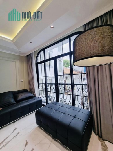 Bán siêu phẩm phố VIP Lý Nam Đế, Hoàn Kiếm. Diện tích 45m2 x 7 tầng thang máy, mặt tiền gần 4m. Oto