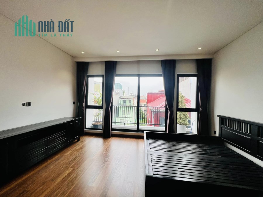 Bán nhà 75m2 phố Nghi Tàm, Tây Hồ Gara Ô tô 7 chỗ 8 phòng Dòng tiền tốt 9.1 Tỷ