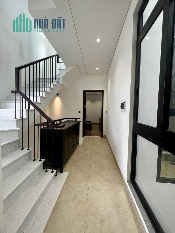 Bán nhà 71m2 phố Nghi Tàm, Tây Hồ Gara 2 Ô tô 8 ngủ Dòng tiền khủng 9.1 Tỷ