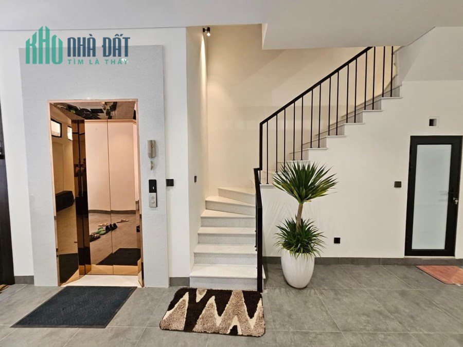 Bán nhà 73m2 phố Nghi Tàm, Tây Hồ Gara Ô tô 7 chỗ 8 ngủ Dòng tiền tốt 9.1 Tỷ