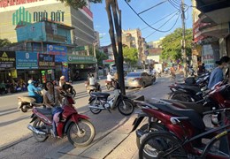 Dứt ruột bán nhà Phùng Hưng, Hà Đông, 5 tầng, đường 10m kinh doanh, 5 tỷ nhỉnh