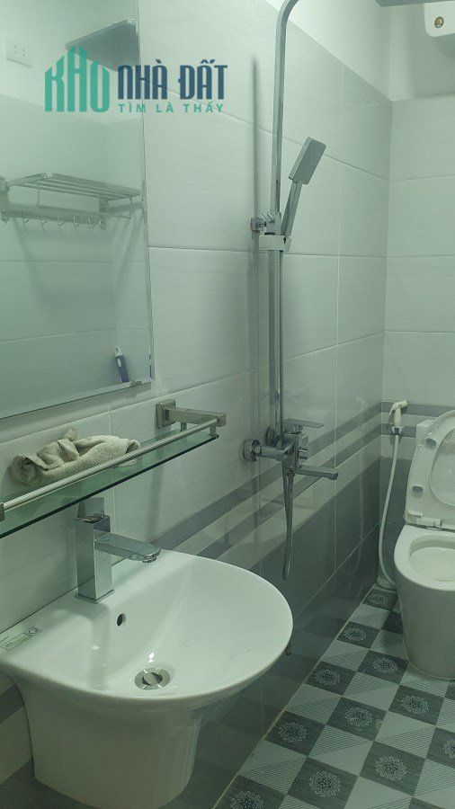 BÁN NHÀ PHỐ TRẠM – LÔ GÓC Ô TÔ ĐỖ CỔNG – 35M2 X 5 TẦNG XÂY MỚI – GIÁ NHÔ 3 TỶ