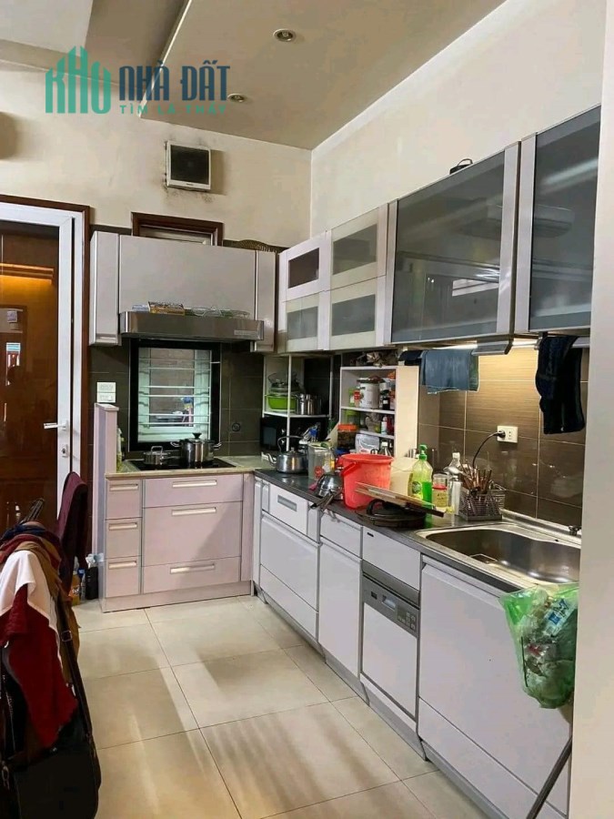 Bán Nhà Phân Lô Khu Nhà Ở Thấp Tầng Ngõ 181 Nguyễn Lương Bằng. 102m2 x 5T x 5m MT. Đường 3 Oto