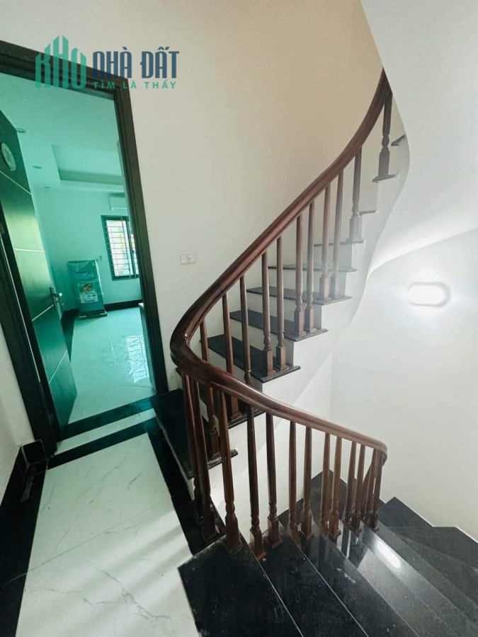 BÁN NHÀ NGUYỄN ĐỨC CẢNH 47M × 5T Ô TÔ Chỉ 4 TỶ 45. CHỦ BÁN CỰC GẤP!