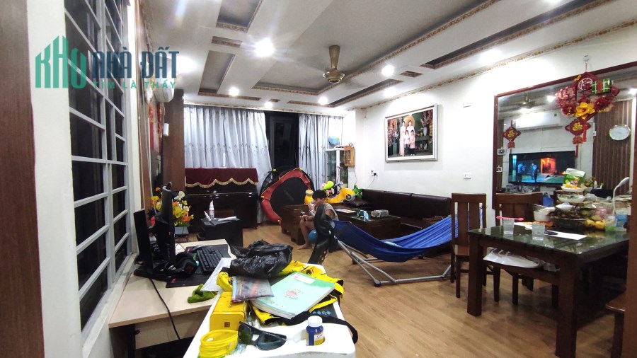 Bán nhà 75m2 phố Nghi Tàm, Tây Hồ Gara Ô tô 8 phòng Dòng tiền 9.2 Tỷ
