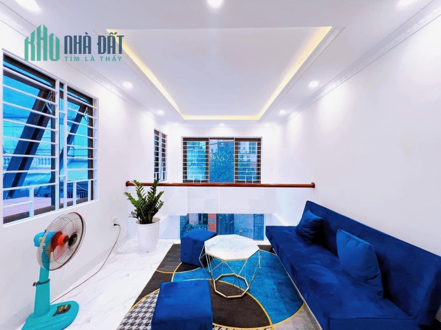 Bán nhà 73m2 phố Nghi Tàm, Tây Hồ Gara Ô tô 8 phòng ngủ Dòng tiền ổn 9.2 Tỷ
