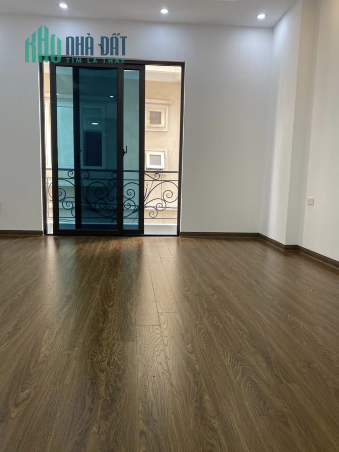 Bán nhà 73m2 phố Nghi Tàm, Tây Hồ Gara Ô tô 8 phòng ngủ Dòng tiền ổn 9.2 Tỷ