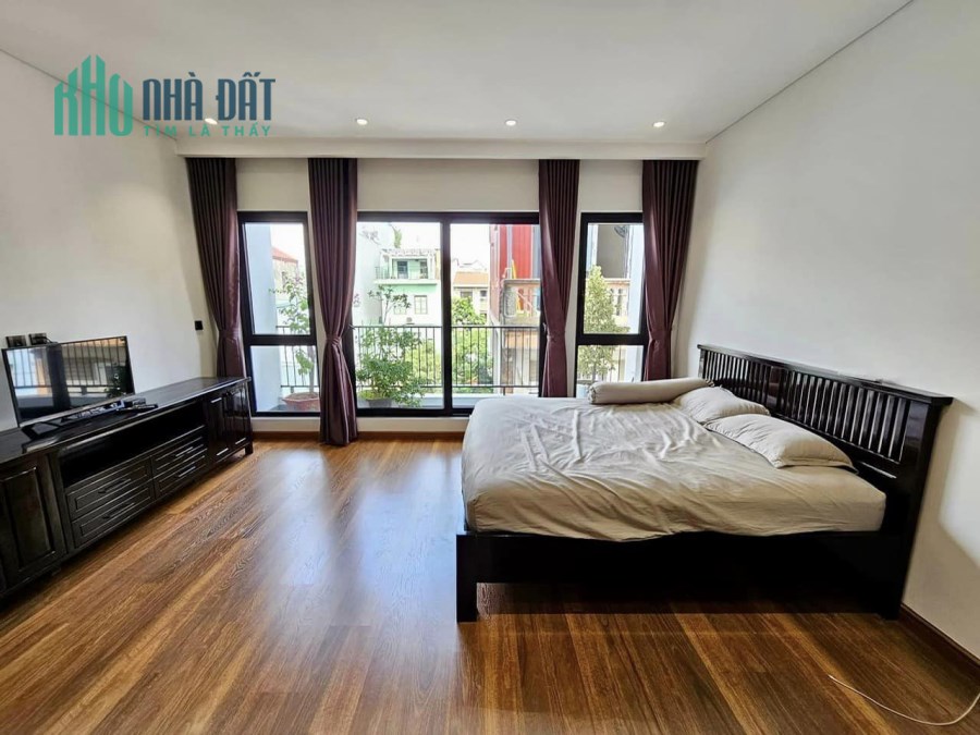 Bán nhà 73m2 phố Nghi Tàm, Tây Hồ Gara Ô tô 7 chỗ 8 phòng ngủ Dòng tiền 9.4 Tỷ