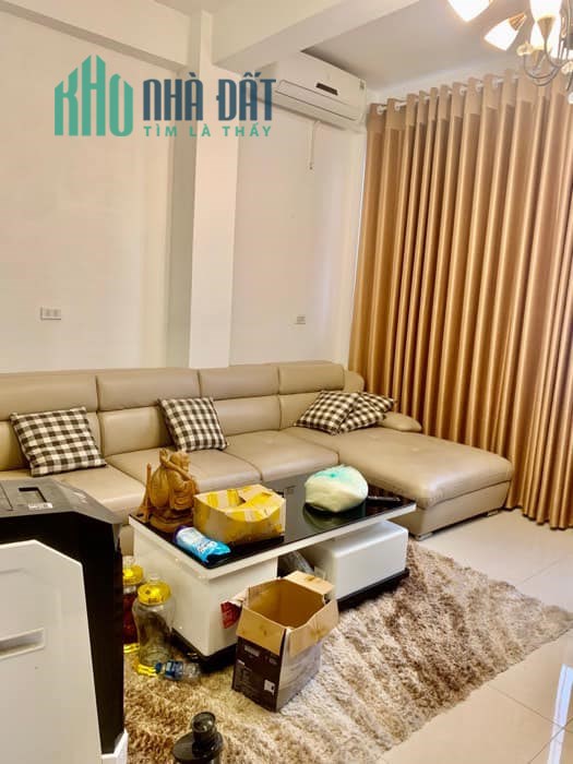 Bán nhà 75m2 phố Nghi Tàm, Tây Hồ Gara 2 Ô tô 8 phòng Dòng tiền 9.4 Tỷ