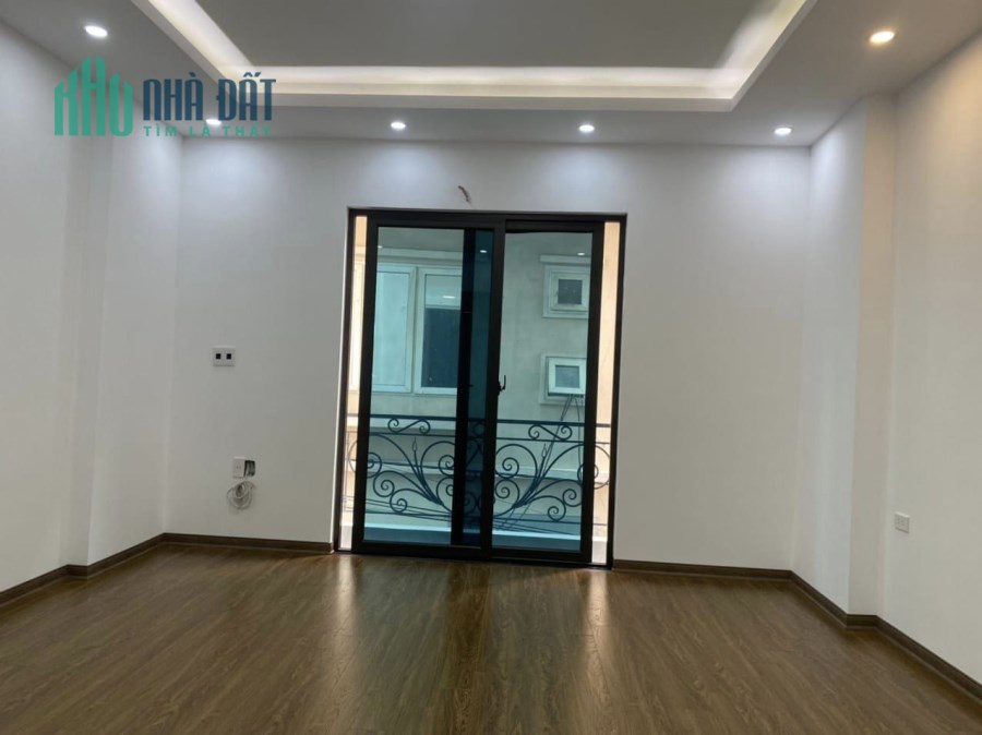 Bán nhà 73m2 phố Nghi Tàm, Tây Hồ Gara Ô tô 7 chỗ 8 phòng Dòng tiền 9.1 Tỷ